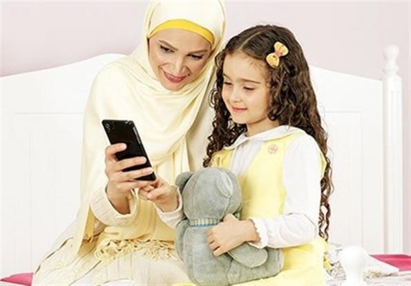 محافظت از کودکان در فضای مجازی دغدغه این روزهای اکثر والدین است. ارتباط کودک و فضای مجازی می تواند برای آنها به عنوان مکانی عالی برای یادگیری، سرگرمی و برقراری ارتباط با دیگران باشد. با این حال، یک مکان خطرناک هم هست. حمایت از کودکان در فضای مجازی را با احتیاط باید انجام داد، زیرا ممکن است فرزند شما این نگرانی را سخت گیری تلقی کند.
