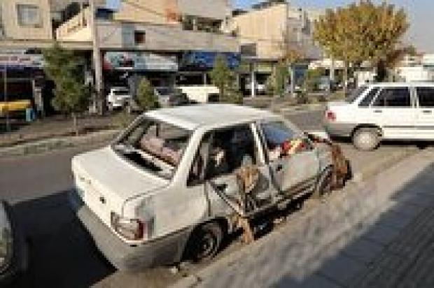 تداوم جمع‌آوری خودرو‌های فرسوده از معابر عمومی تبریز
