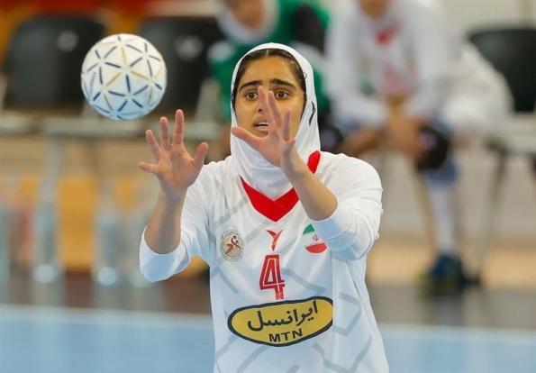 برترین بازیکن میدان در دیدار تیم‌های ملی هندبال ایران و لهستان در مسابقات قهرمانی جهان گفت: انتظار بیشتری از خودم داشتم.
تیم ملی هندبال بانوان کشورمان در اولین دیدار خود در مسابقات قهرمانی جهان در دانمارک، برابر لهستان با نتیجه 35 بر 15 شکست خورد.