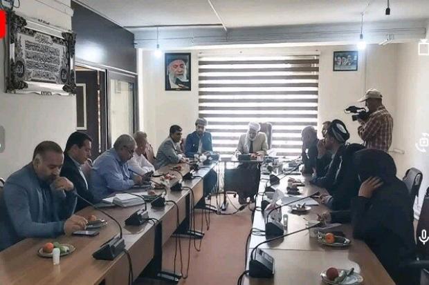 سنندج- رئیس ستاد امر به معروف و نهی از منکر شهرستان سنندج بر ضرورت نظارت بیشتر بر بازار تأکید کرد و گفت: صیانت از حقوق مردم و حفظ هویت فرهنگی شهر نیازمند حضور جدی دستگاه‌های مسئول است.