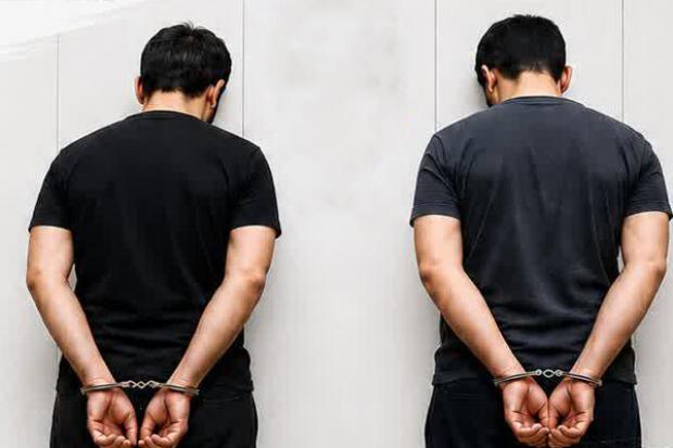 تبریز- رئیس پلیس آگاهی آذربایجان شرقی از دستگیری دو قاتل متواری و کشف راز قتل یک زن ۵۵ ساله در تبریز پس از گذشت دو سال خبر داد.