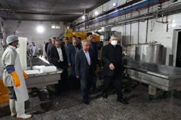 معاون وزیر بهداشت و رئیس سازمان غذا و دارو از صادرات داروهای ایرانی به ۴۰ کشور دنیا خبر داد.