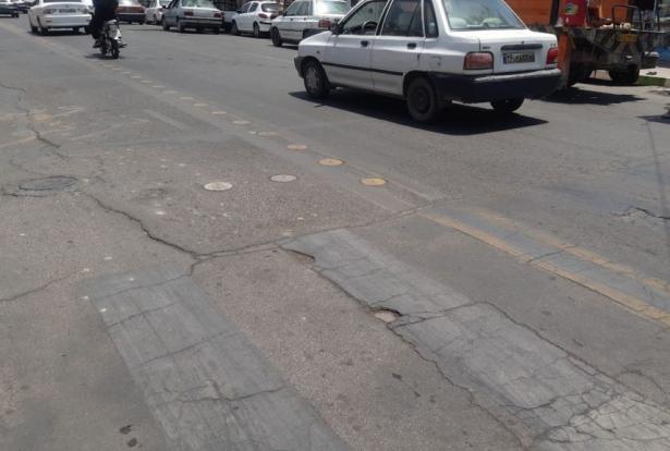 بسیاری از خیابان های ارومیه فاقد خط کشی هستند