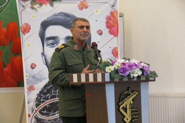 ایلام - فرمانده سپاه امیرالمومنین استان ایلام گفت: آغاز سال تحصیلی و بازگشایی مدارس و دانشگاه‌ها در مهرماه، می‌تواند نماد وحدت، همبستگی و دفاع از ایران اسلامی باشد.